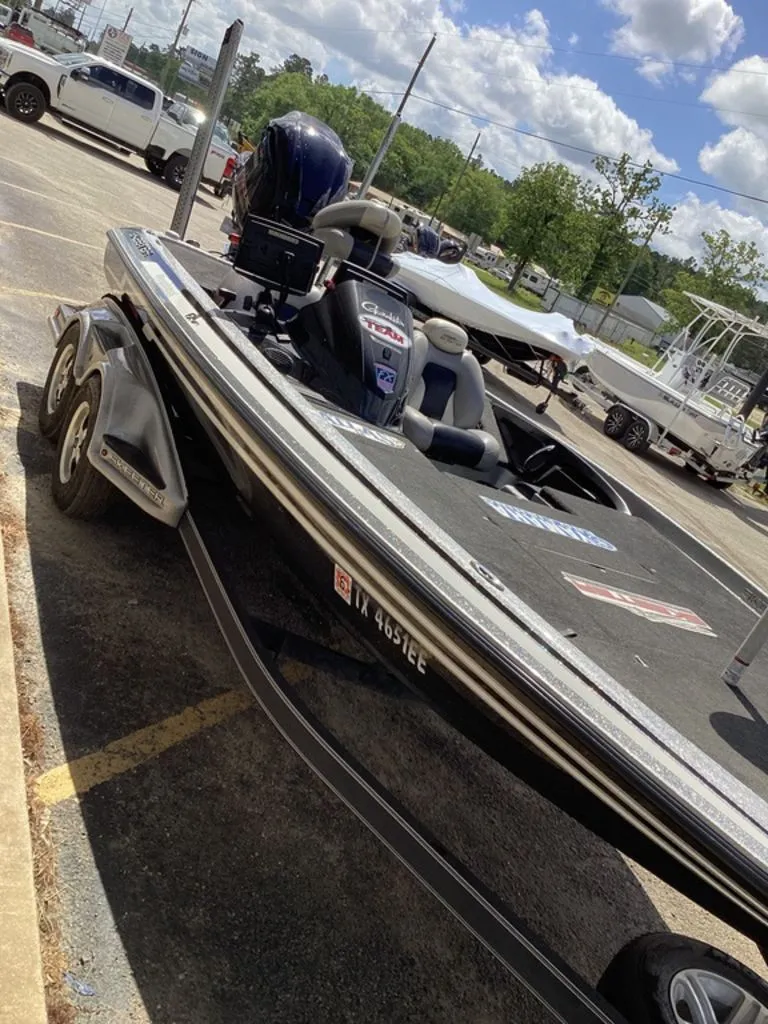 Slide: The Image of Skeeter FX20 2013 - 22