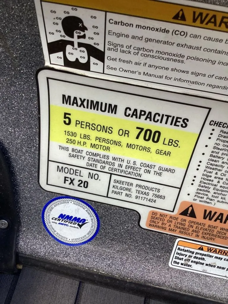 Slide: The Image of Skeeter FX20 2013 - 29