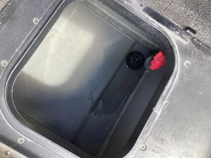 Slide: The Image of Skeeter FX20 2013 - 32