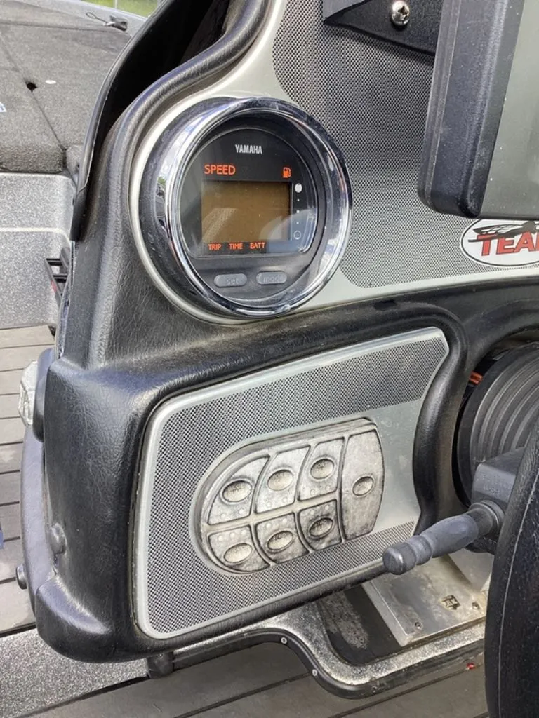 Slide: The Image of Skeeter FX20 2013 - 36