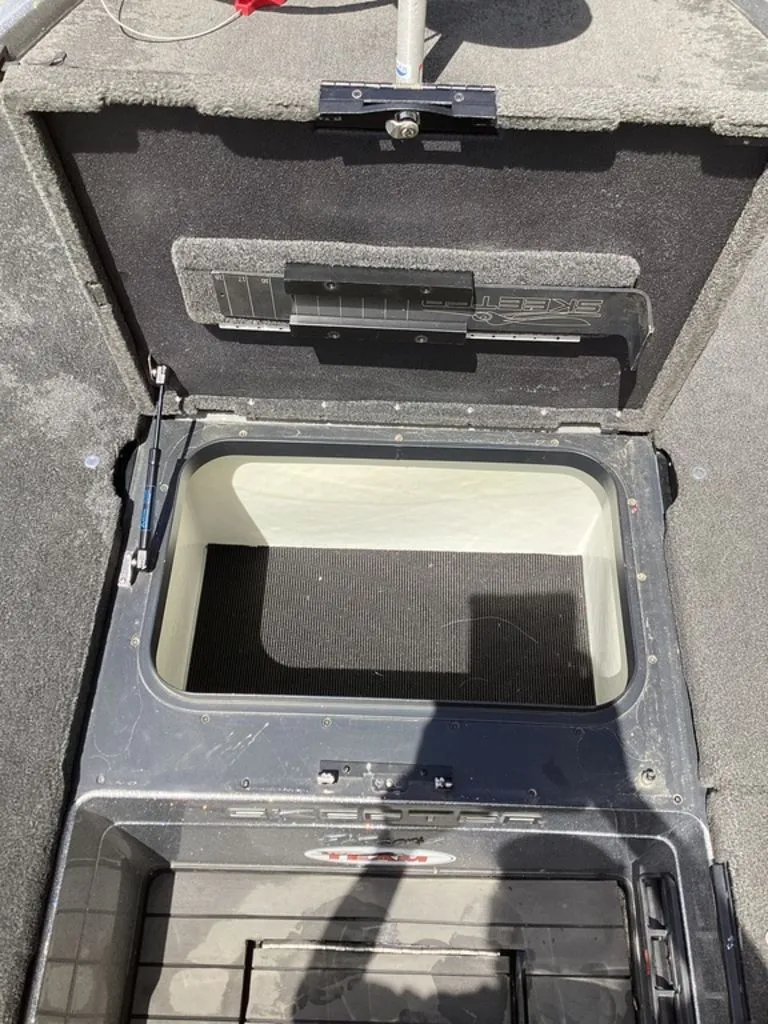 Slide: The Image of Skeeter FX20 2013 - 47