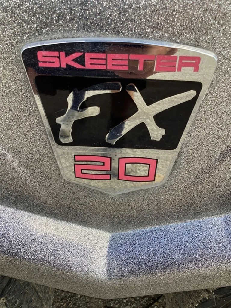 Slide: The Image of Skeeter FX20 2013 - 68