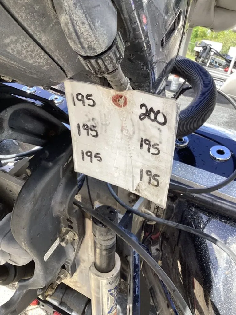 Slide: The Image of Skeeter FX20 2013 - 7