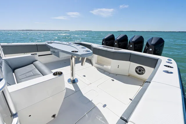 Slide: The Image of SeaVee 390Z 2021 - 34