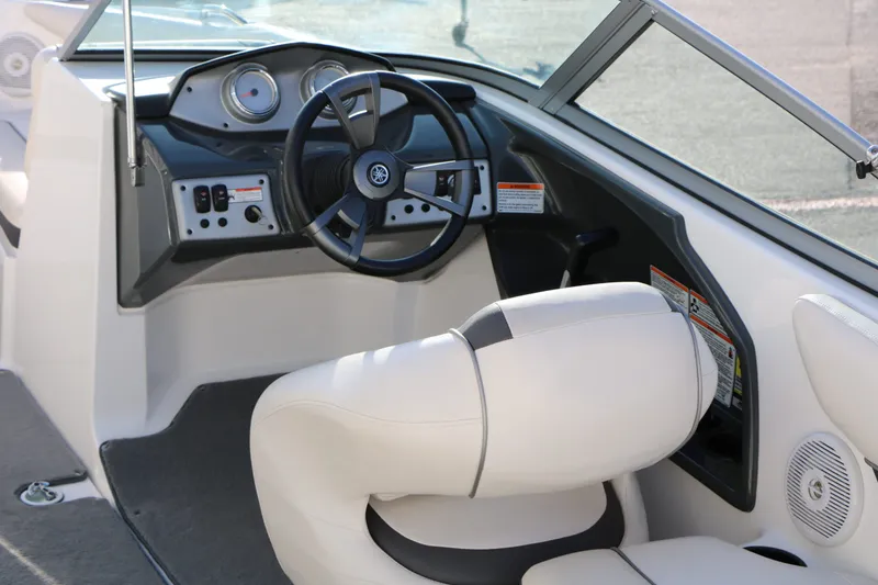 Slide: The Image of Yamaha SX190 2014 - 17