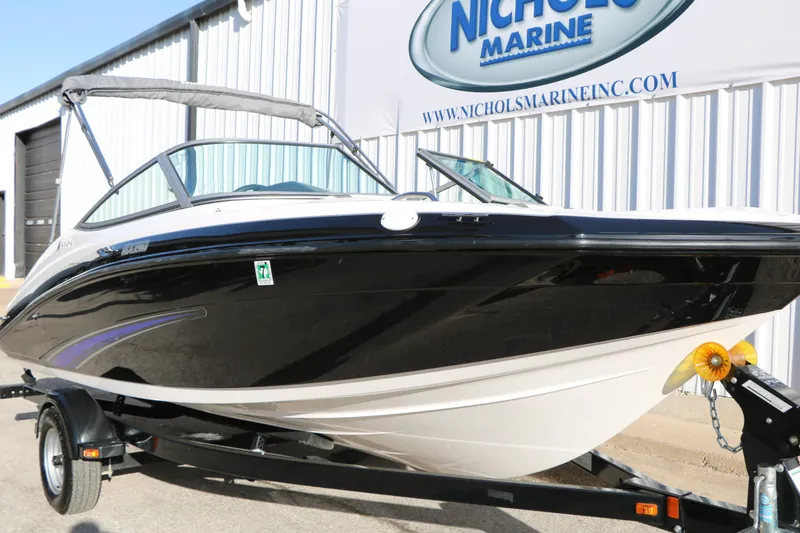 Slide: The Image of Yamaha SX190 2014 - 4