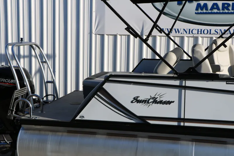 Slide: The Image of SunChaser Geneva 22 SB DH 2024 - 15