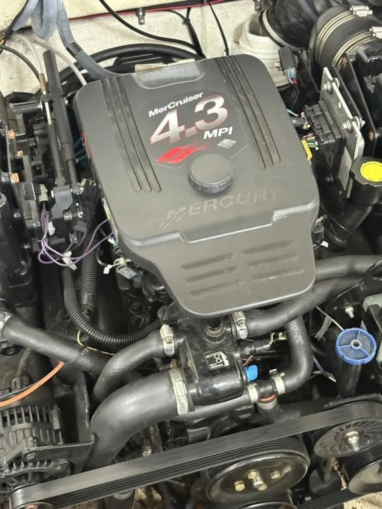 Slide: The Image of Maxum 1900 SR3 2007 - 11