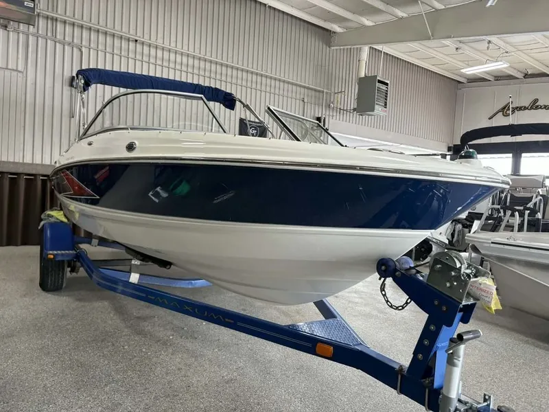 Slide: The Image of Maxum 1900 SR3 2007 - 3