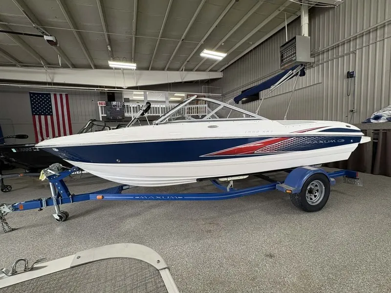 Slide: The Image of Maxum 1900 SR3 2007 - 4