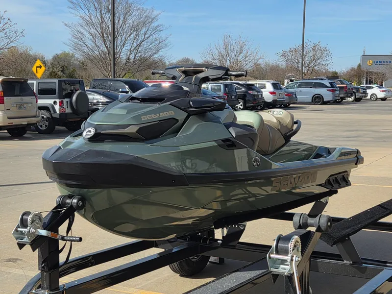 Slide: The Image of Sea-Doo GTX Limited 300 2022 - 4