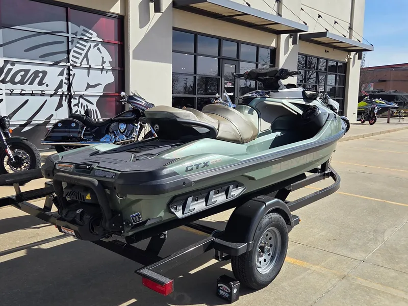 Slide: The Image of Sea-Doo GTX Limited 300 2022 - 8