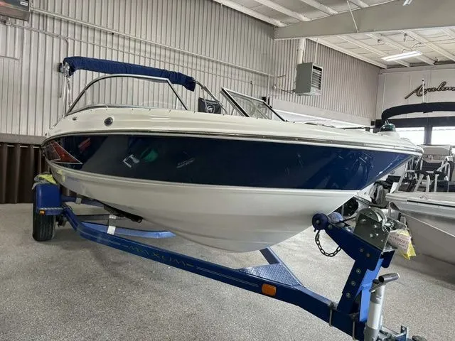 Slide: The Image of Maxum 1900 SR3 2007 - 3