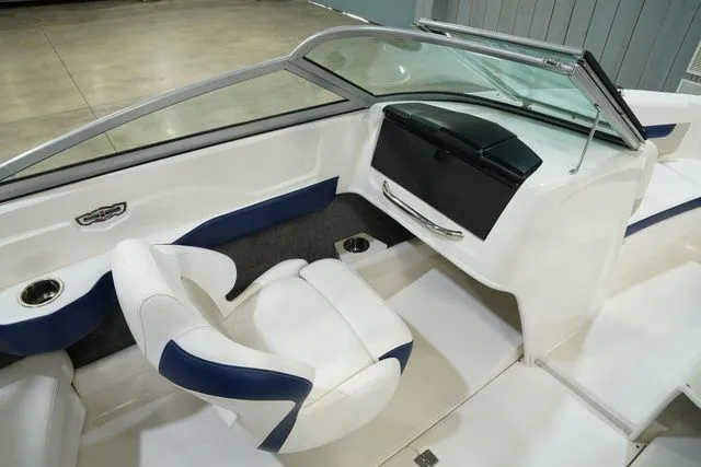 Slide: The Image of Chaparral 186 SSi 2010 - 13