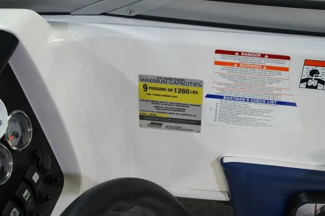 Slide: The Image of Chaparral 186 SSi 2010 - 15