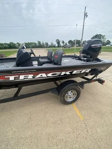 Slide: The Image of Tracker Pro Team 175 TF 2026 - 14