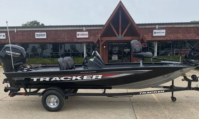 Slide: The Image of Tracker Pro Team 175 TF 2026 - 27