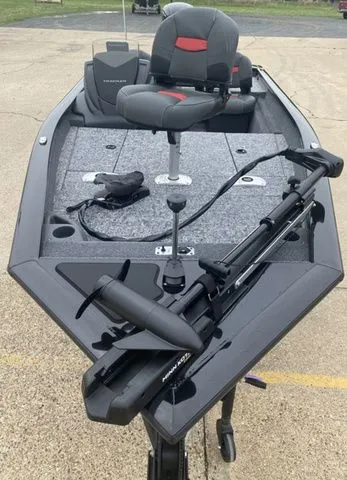 Slide: The Image of Tracker Pro Team 175 TF 2026 - 6
