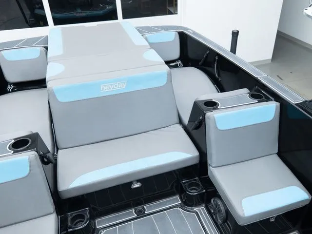 Slide: The Image of Heyday Wake Boats WT-2 2018 - 11