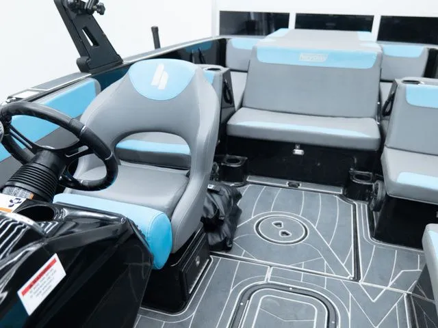 Slide: The Image of Heyday Wake Boats WT-2 2018 - 13