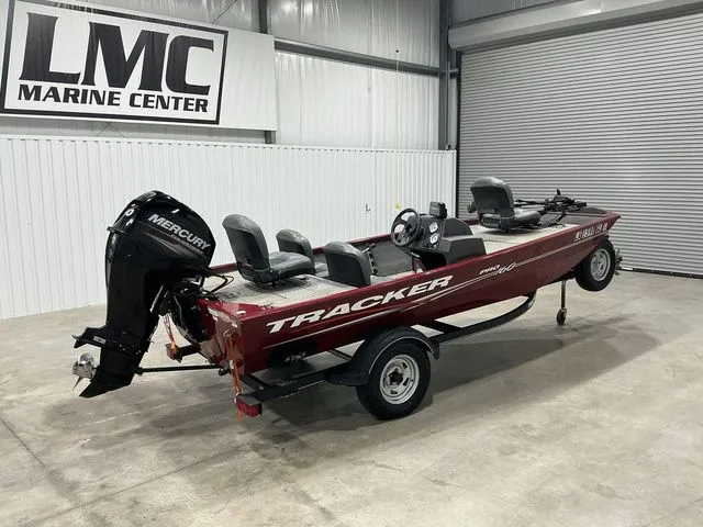 Slide: The Image of Tracker Pro 160 2020 - 15