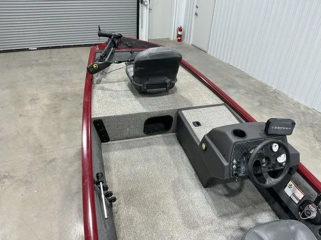 Slide: The Image of Tracker Pro 160 2020 - 7