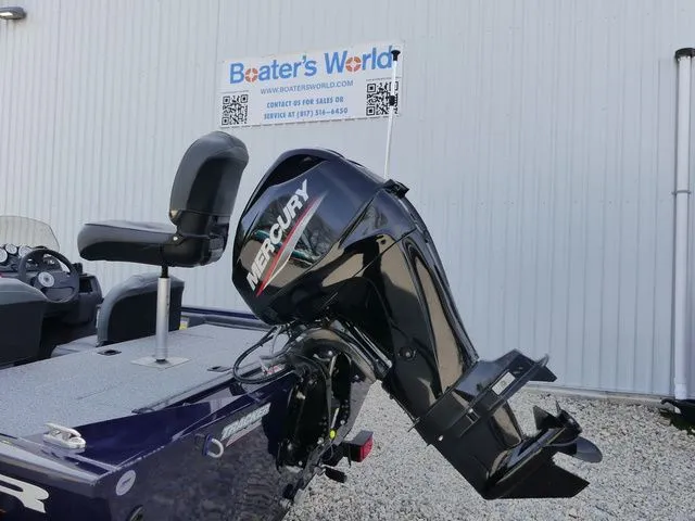 Slide: The Image of Tracker Pro 170 2021 - 5