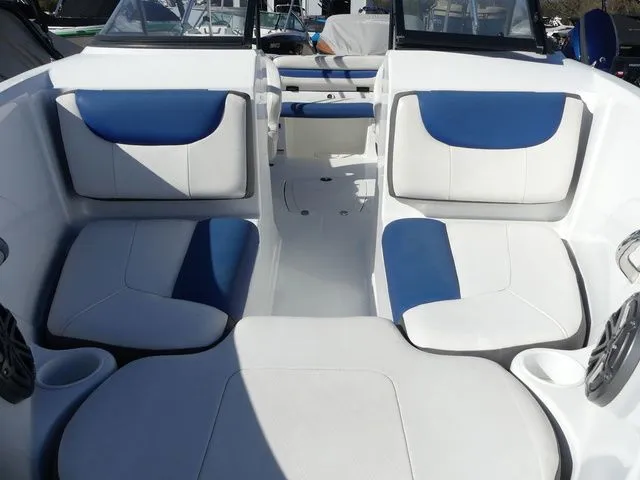 Slide: The Image of Tahoe 500 TS 2019 - 13