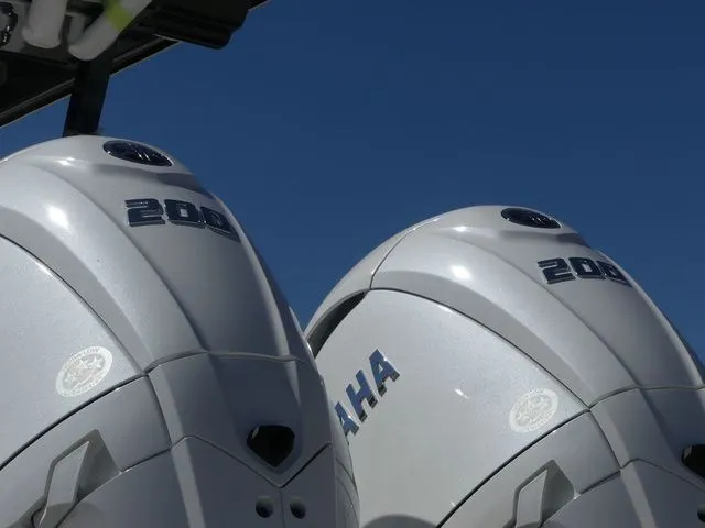 Slide: The Image of Key West 260 Center Console 2026 - 10