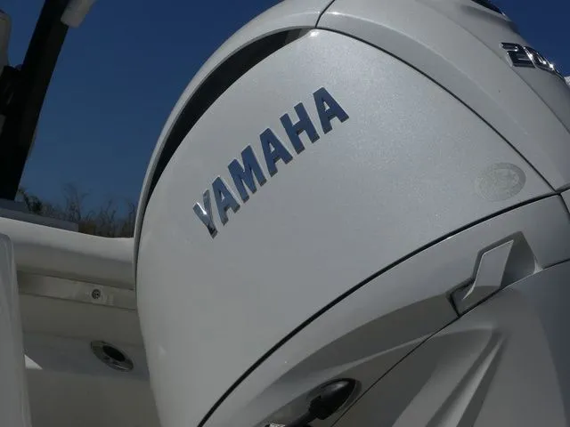 Slide: The Image of Key West 260 Center Console 2026 - 9