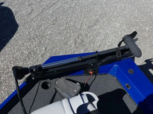 Slide: The Image of Crestliner 1700 Storm 2023 - 12