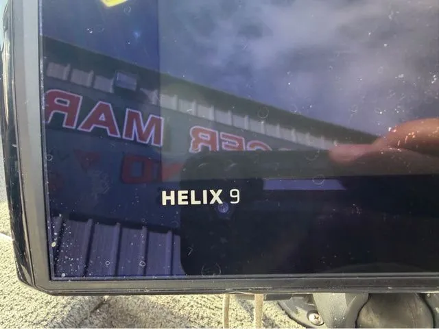 Slide: The Image of Alumacraft Classic 165 2020 - 21