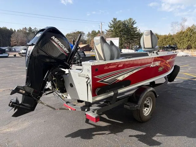 Slide: The Image of Alumacraft Classic 165 2020 - 6