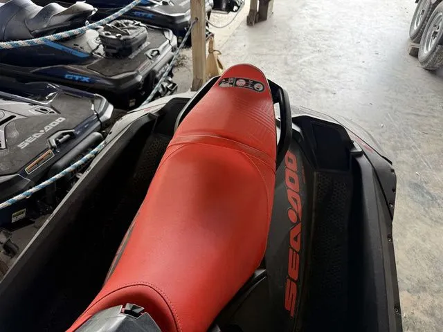 Slide: The Image of Sea-Doo Spark Trixx 2-up Rotax 900 H.O. ACE IBR 2021 - 6