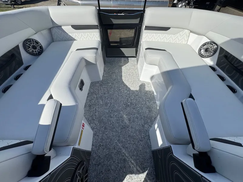 Slide: The Image of Revel RS25L 2026 - 20