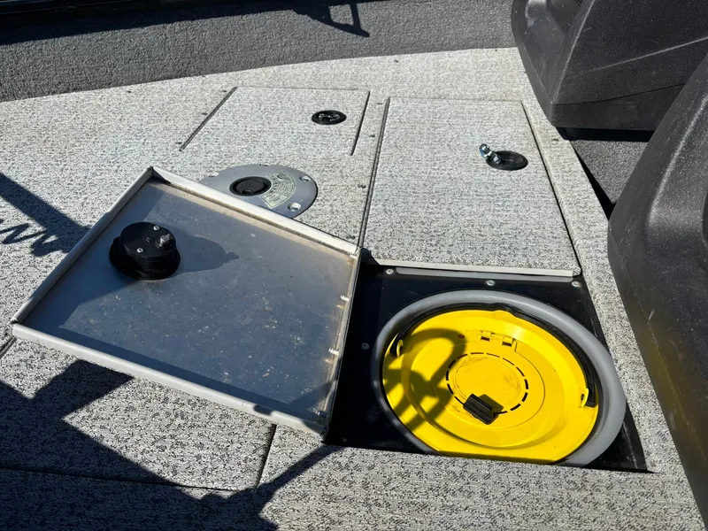 Slide: The Image of Tracker Pro Guide V-16 WT 2024 - 13