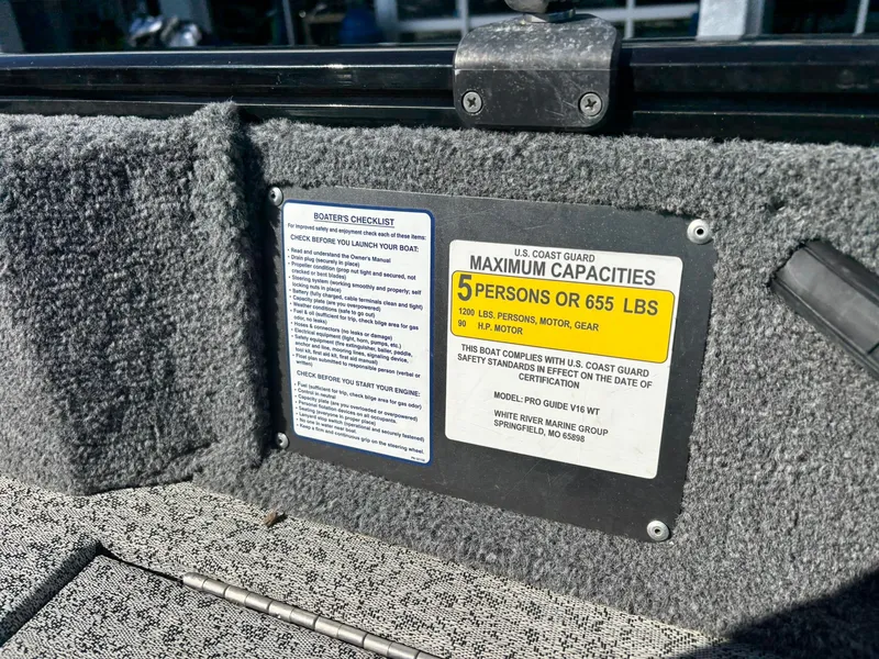 Slide: The Image of Tracker Pro Guide V-16 WT 2024 - 18