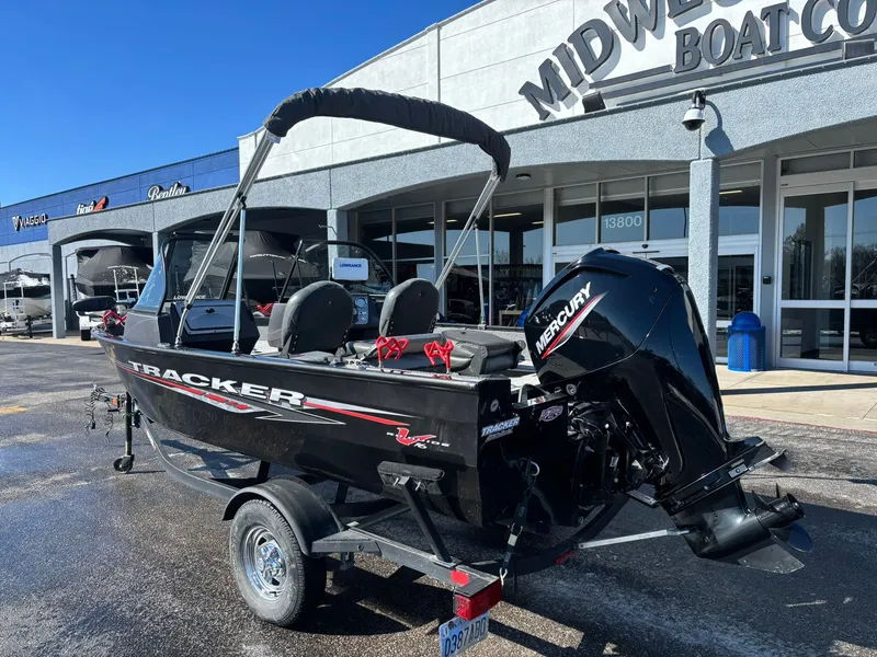 Slide: The Image of Tracker Pro Guide V-16 WT 2024 - 7