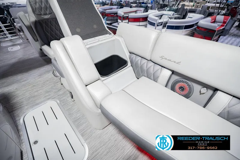 Slide: The Image of Interior of 2022 Bennington 23 QXFBA boat with luxurious seating and storage. - 29