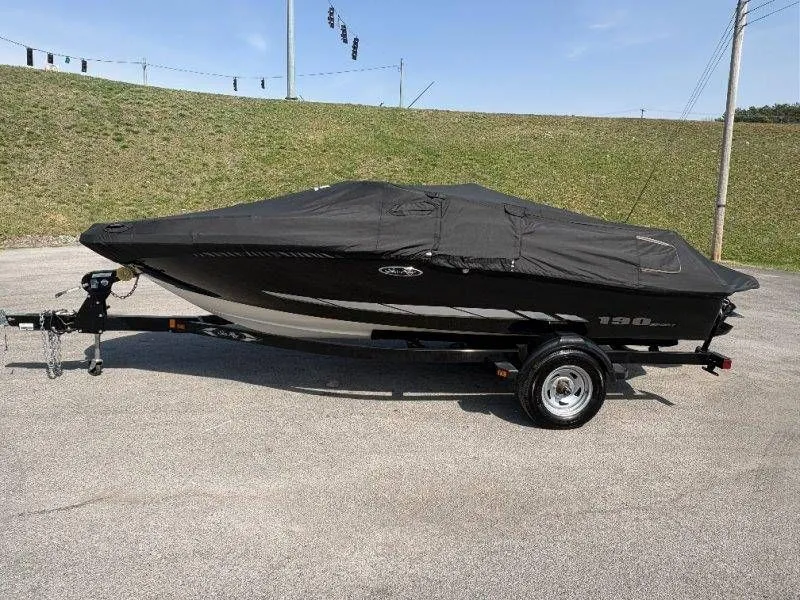 Slide: The Image of Sea Ray 190 Sport 2014 - 13