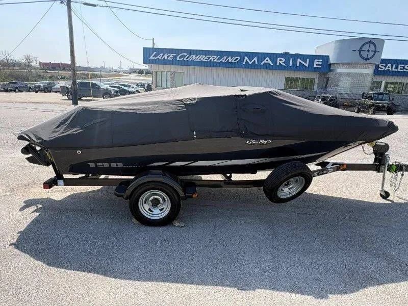 Slide: The Image of Sea Ray 190 Sport 2014 - 14