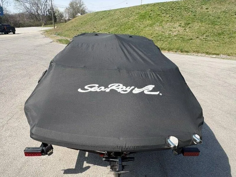 Slide: The Image of Sea Ray 190 Sport 2014 - 17