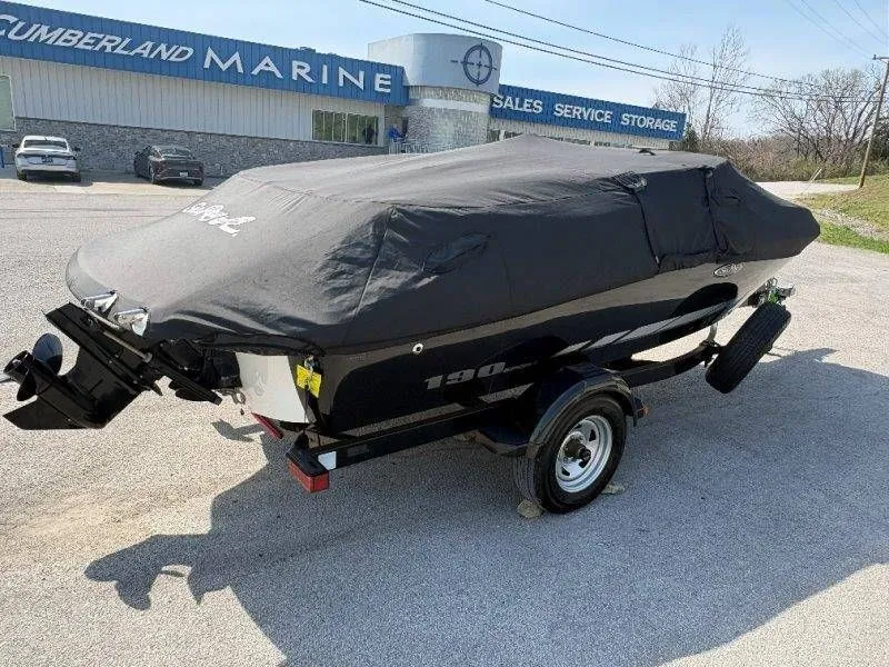 Slide: The Image of Sea Ray 190 Sport 2014 - 21