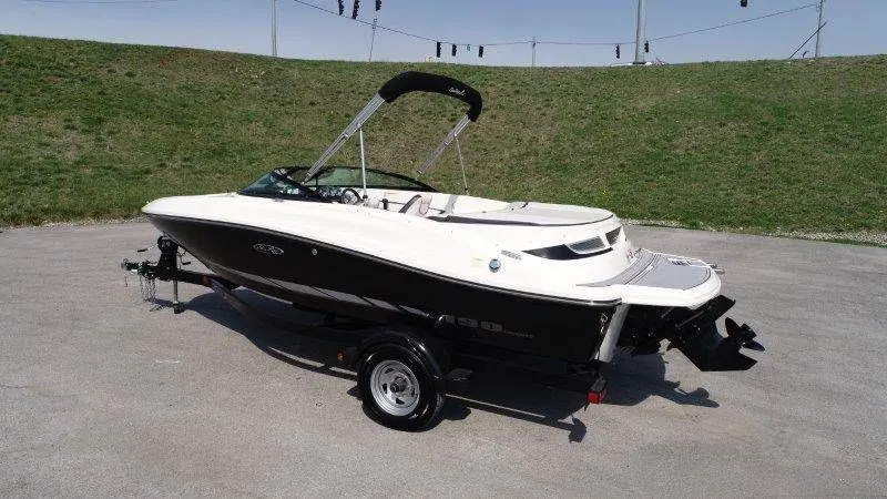 Slide: The Image of Sea Ray 190 Sport 2014 - 5