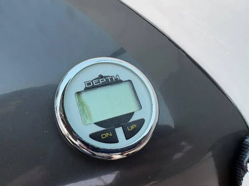 Slide: The Image of Sea Ray 190 Sport 2014 - 50