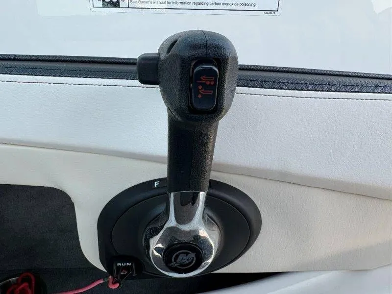 Slide: The Image of Sea Ray 190 Sport 2014 - 59