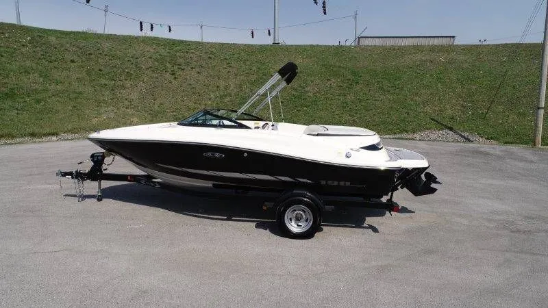 Slide: The Image of Sea Ray 190 Sport 2014 - 6