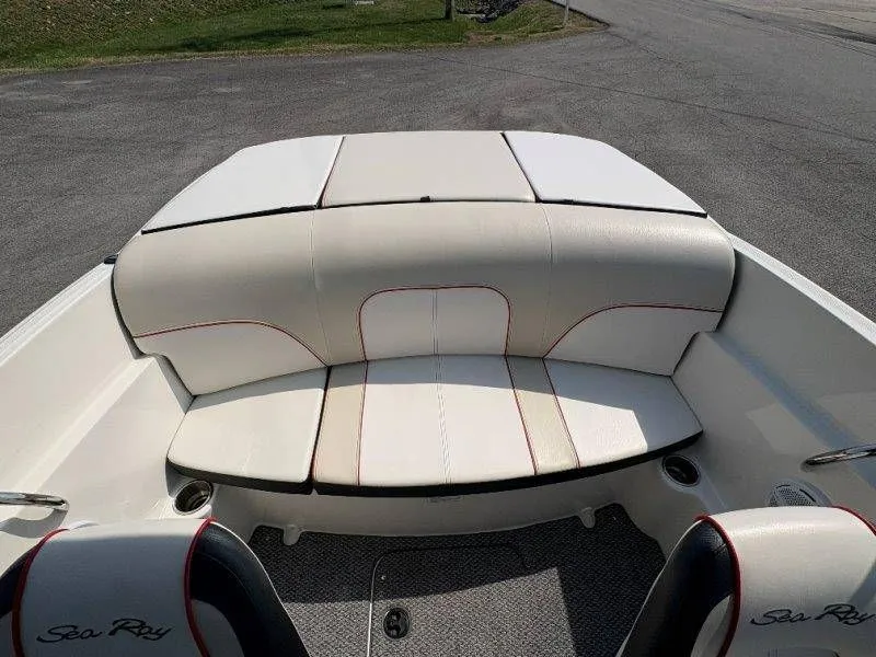 Slide: The Image of Sea Ray 190 Sport 2014 - 60