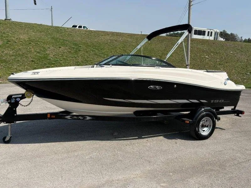 Slide: The Image of Sea Ray 190 Sport 2014 - 72