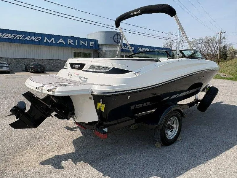 Slide: The Image of Sea Ray 190 Sport 2014 - 75